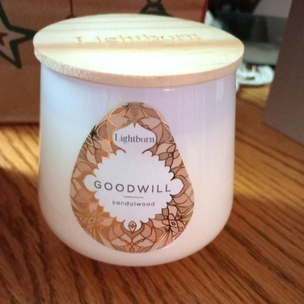 Lightborn (Goodwill) Healing Candle, Spiritual Sandalwood, 10.2 oz, 60 Hr Burn